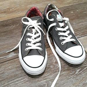 Converse womens grey cotton canvas sneakers. Nearly new. Size 7